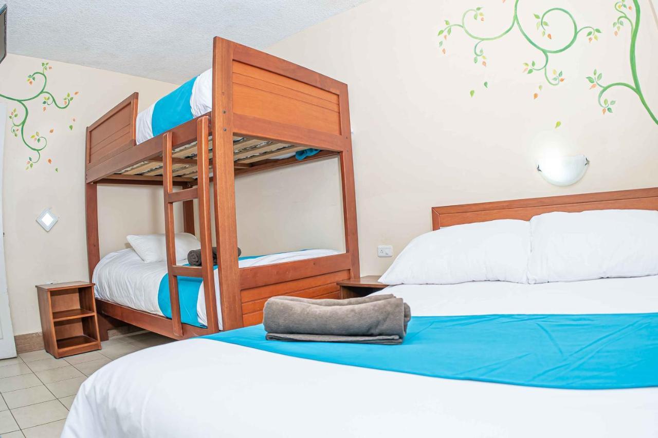 Hotel Tungurahua Baños Kültér fotó