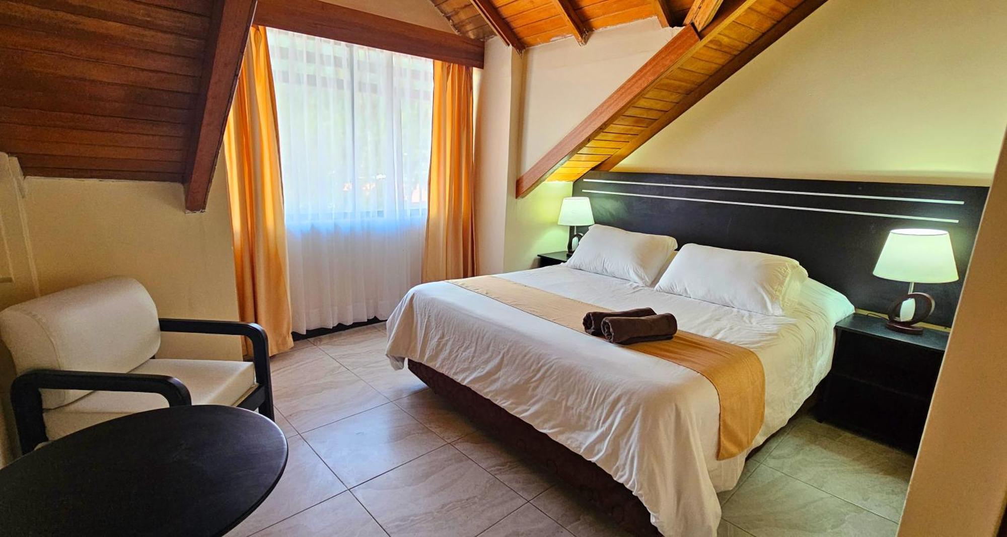 Hotel Tungurahua Baños Kültér fotó